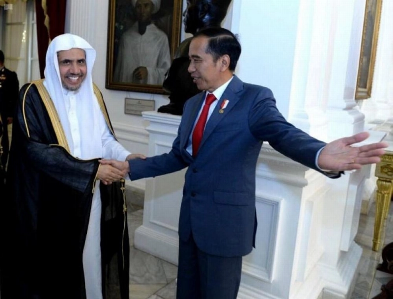 الرئيس ويدودو خلال استقباله العيسى (واس)