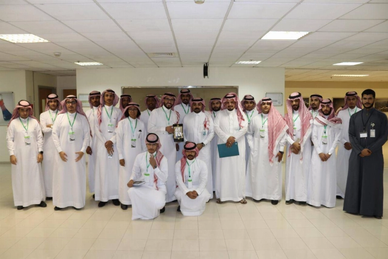 طلبة الإعلام بأم القرى يتعرفون على مهارات الاتصال المؤسسي بمدينة الملك عبدالله الطبية