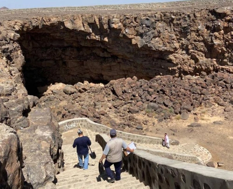 من زيارة الفريق للكهف (مكة)