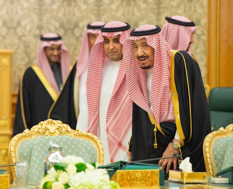 خادم الحرمين الشريفين يرأس جلسة مجلس الوزراء (واس)