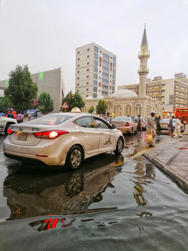 من الأمطار على محافظة جدة أمس الأول (أنس الحارثي)