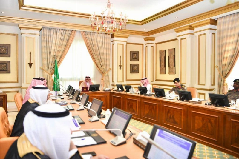 أثناء الاجتماع