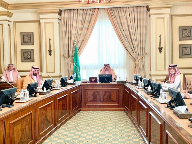 أثناء الاجتماع
