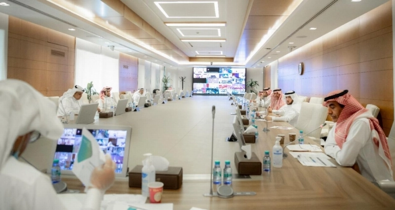 حمد آل الشيخ خلال لقائه مديري التعليم (مكة)