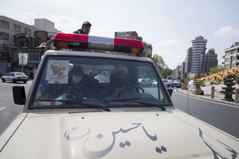 الحرس الثوري يشارك في مواجهة كورونا (د ب أ)