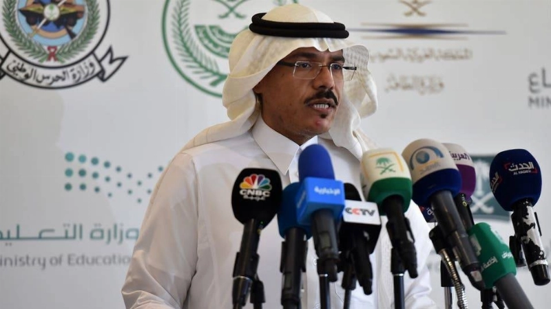 محمد العبدالعالي خلال المؤتمر الصحفي (مكة)