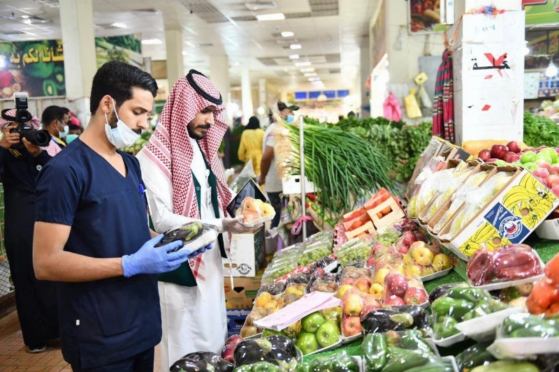 من الجولات الرقابية في تبوك (مكة)
