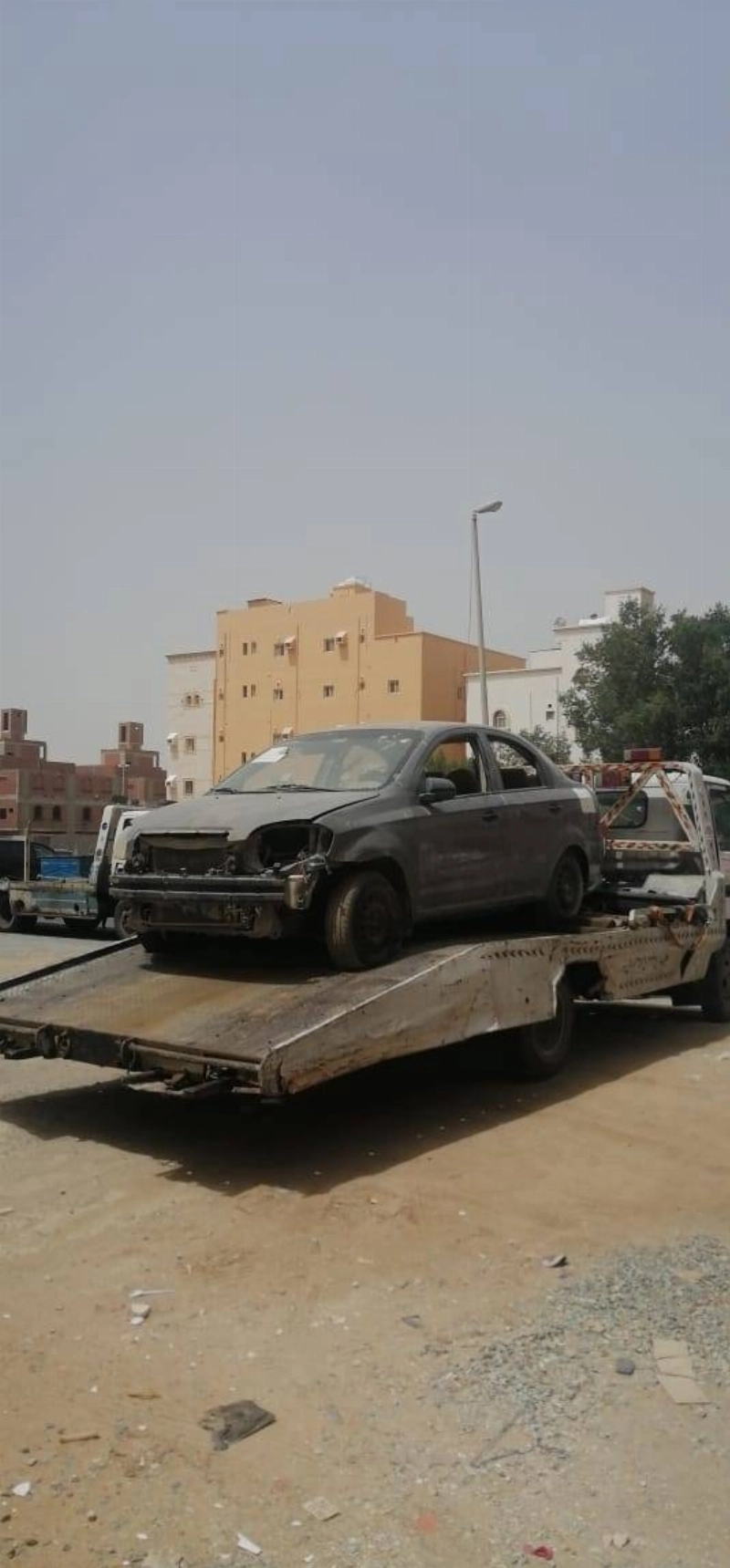 من أعمال إزالة السيارات التالفة (مكة)