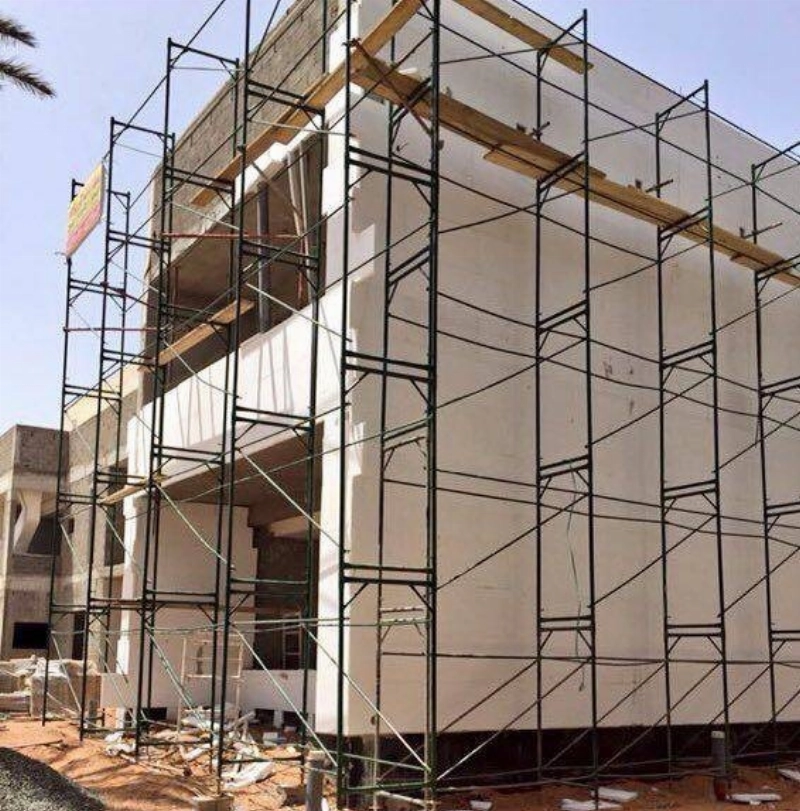أثناء عزل مبنى تحت الإنشاء (مكة)