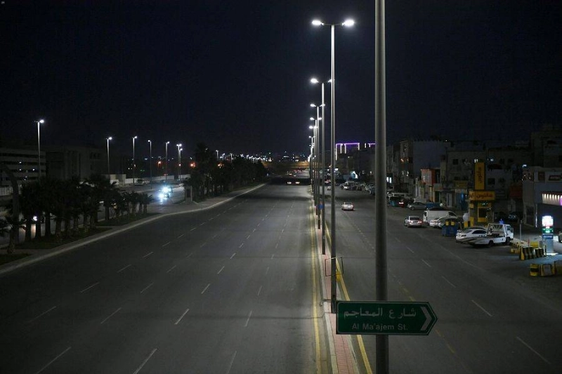 أحد أحياء جدة كما يبدو خاليا خلال منع التجول (مكة)