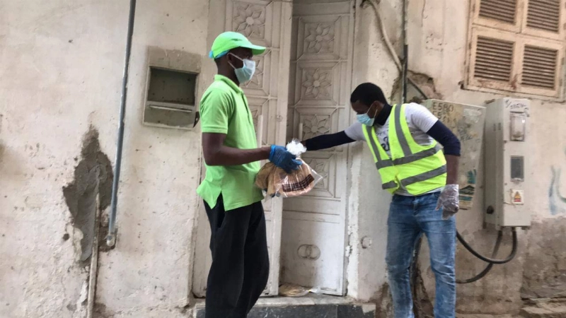 من توزيع الخبز (مكة)