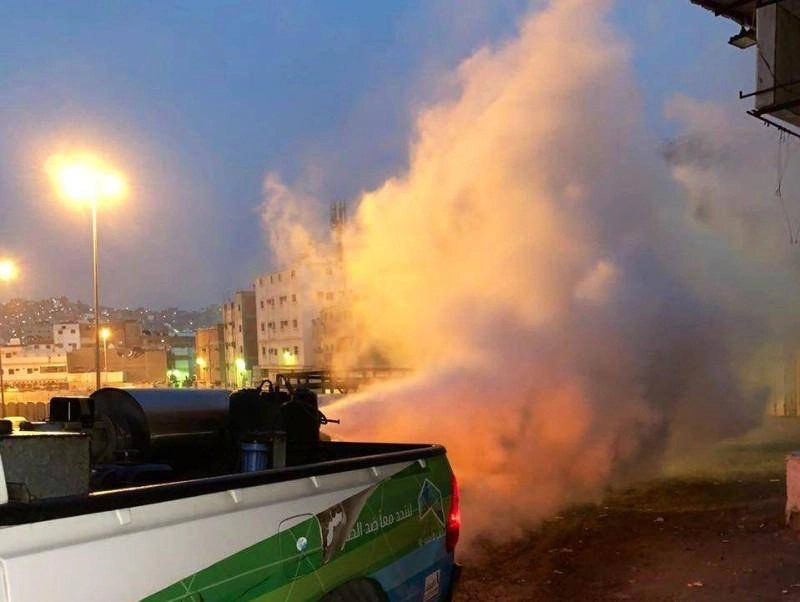 من أعمال تطهير الأحياء المعزولة (مكة)
