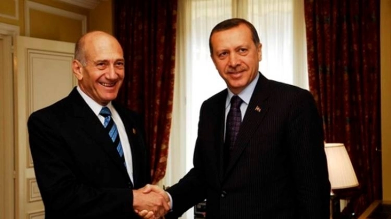 إردوغان مع رئيس وزراء إسرائيل الأسبق أيهود أولمرت (مكة)
