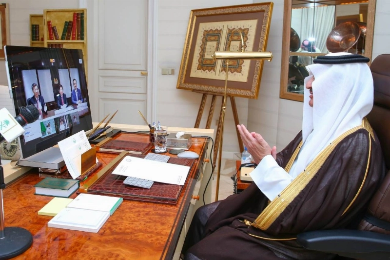 سعود بن نايف يرعى الحفل عبر الدائرة التلفزيونية (إمارة الشرقية)