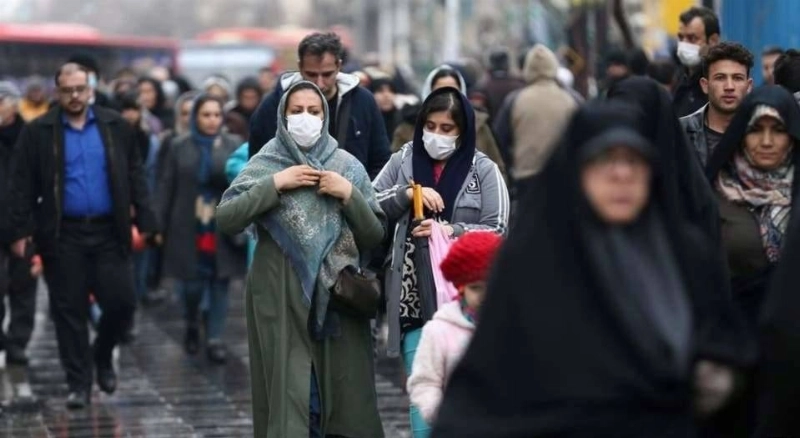زحام في شوارع طهران بعد عودة النشاط (مكة)