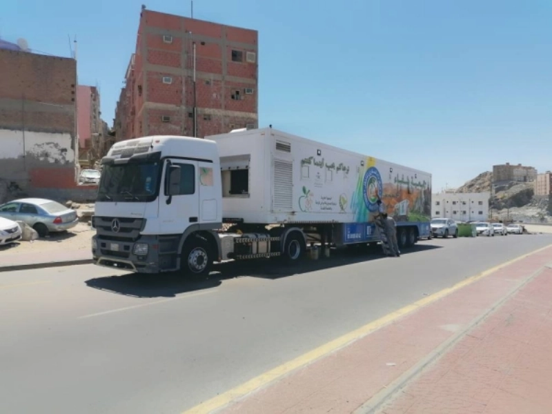 الجمعيات الخيرية الطبية يقوم بدوره كمسئولية وطنية تجاه الوطن في تسخير الامكانات البشرية والمعدات الطبية لصالح اجتياز جاحة كرونا (تصوير/أنس الحارثي)