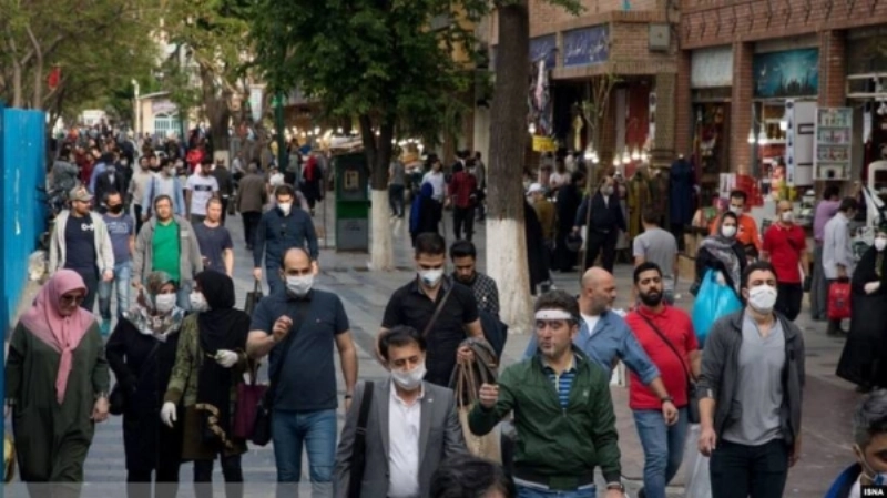 زحام في أحد شوارع طهران بعد عودة النشاط (مكة)