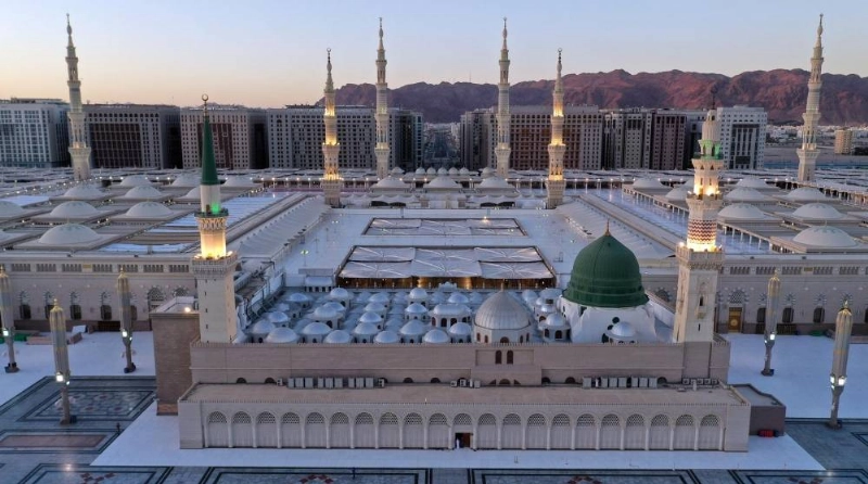 مآذن المسجد النبوي تجسد فن العمارة الإسلامية (مكة)