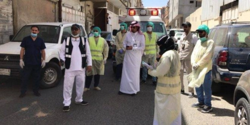مشاركون في الحملة الصحية الميدانية التطوعية بالطائف (مكة)