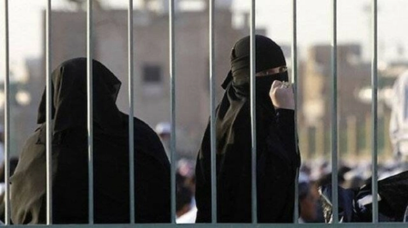 يمنيات يشكون من التعذيب في عهد الحوثي (مكة)