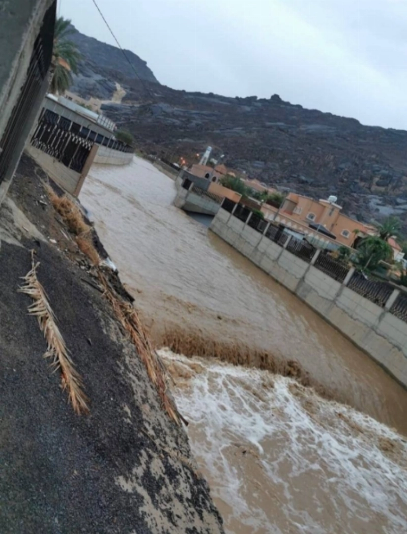 السيول كما بدت عقب هطول الأمطار (مكة)