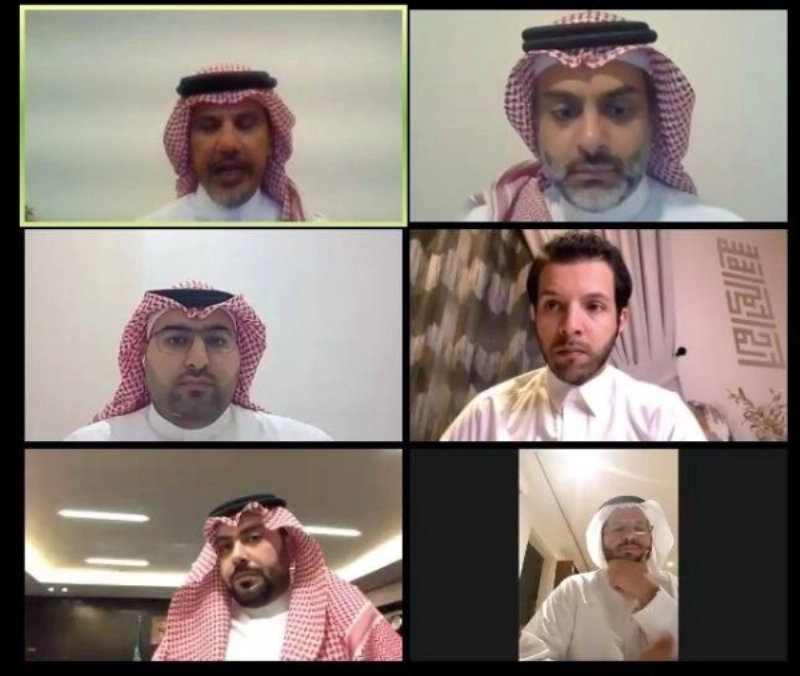 المشاركون في اللقاء الثامن (غرفة مكة)