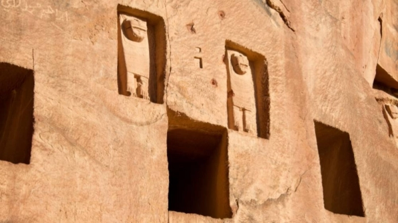 جانب من الآثار المكتشفة (مكة)