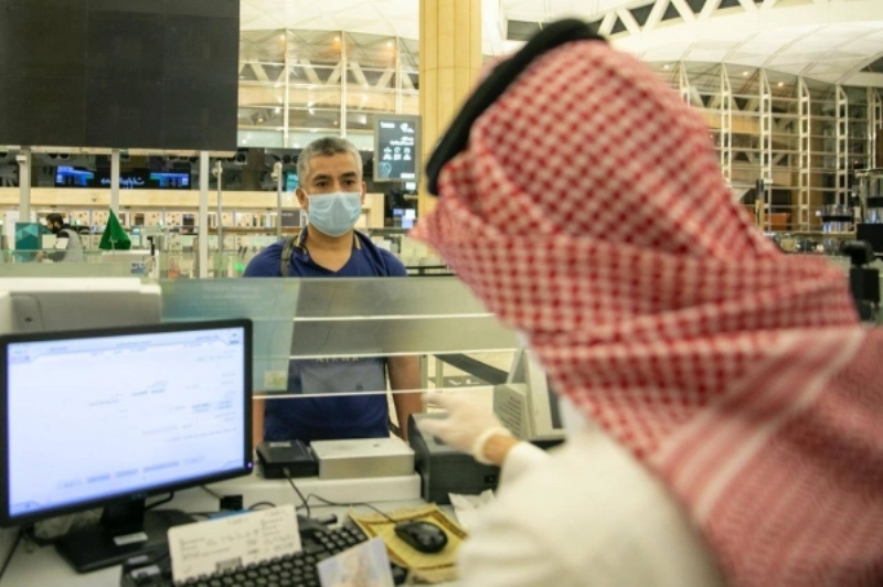 من إنهاء إجراءات سفر الركاب (مكة)