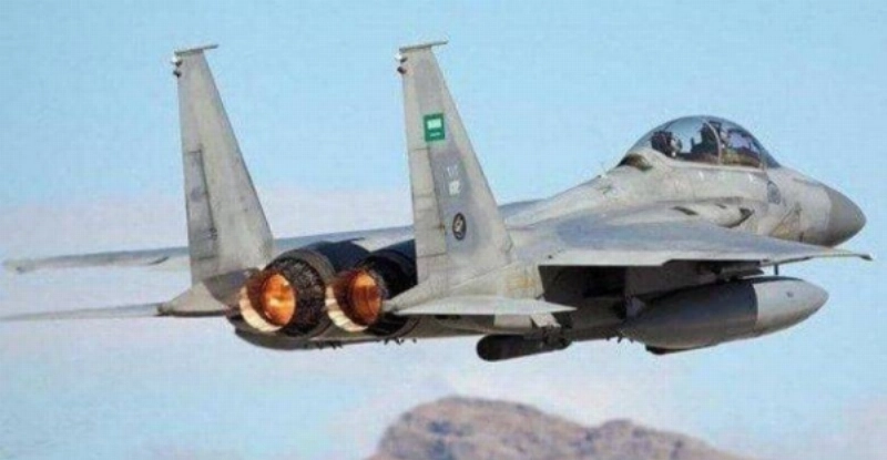 غارات التحالف ترد على الهجوم الحوثي (مكة)