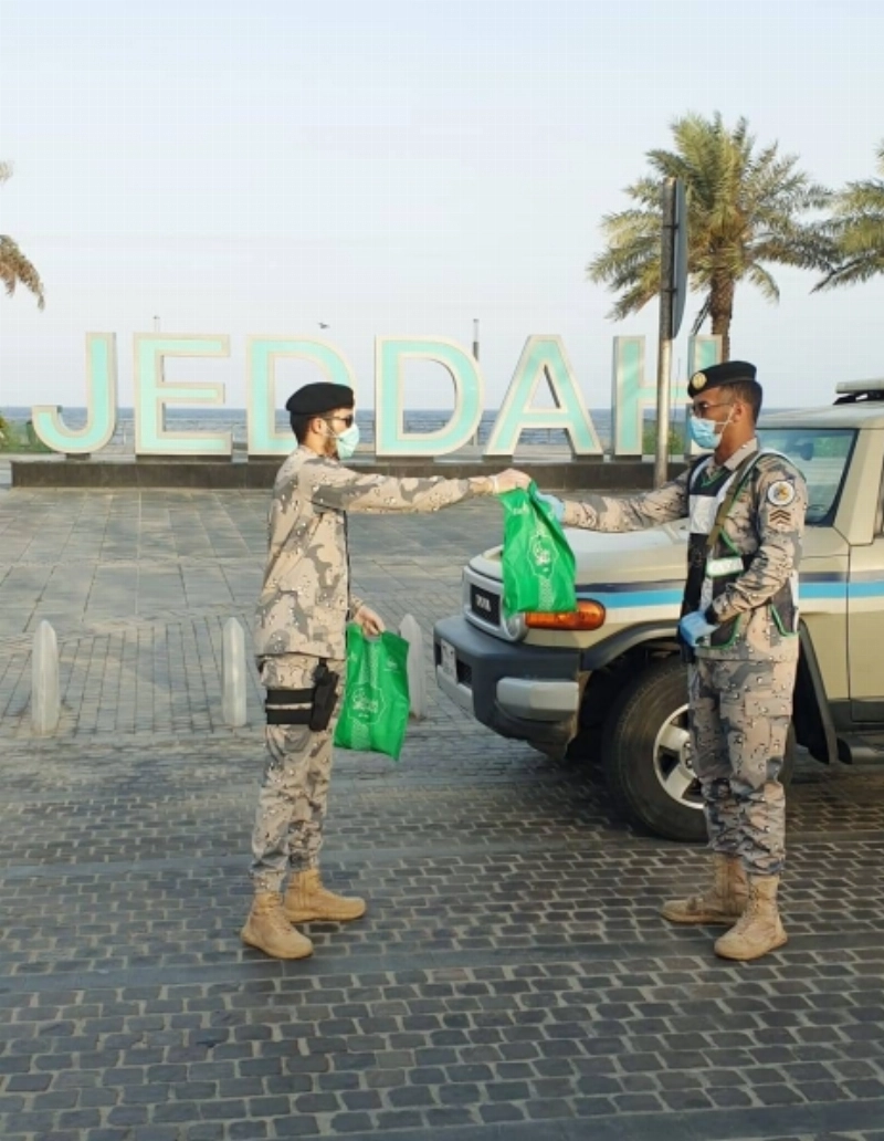 أكثر من 30 ألف هدية مُعايدة (جدة)