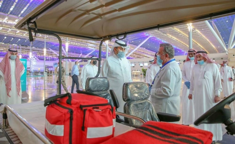 وزير النقل خلال زيارته مطار الملك عبدالعزيز بجدة