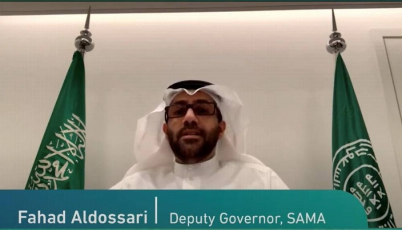 الدوسري خلال مشاركته في الندوة (مؤسسة النقد)