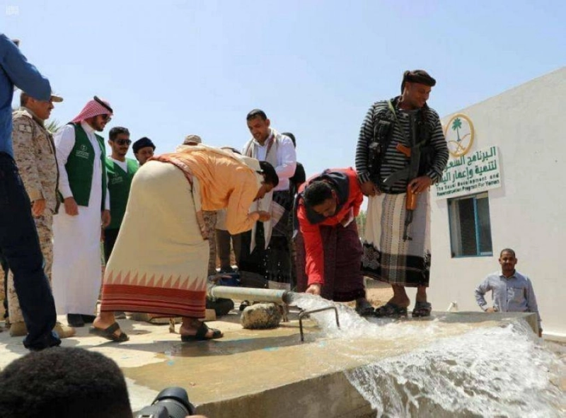 تدشين أحد المشاريع في سقطرى (واس)