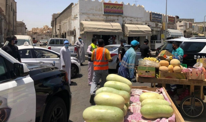 أمانة جدة تغلق مركز تسوق ومركزا تجاريا خالفا الإجراءات الاحترازية
