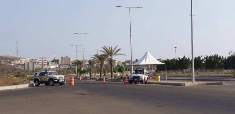 من النقاط الأمنية في الطرق الرئيسية (مكة)