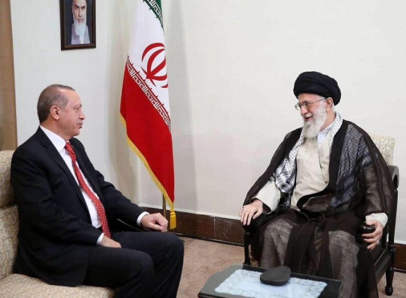 خامنئي وإردوغان خلال لقاء سابق (مكة)