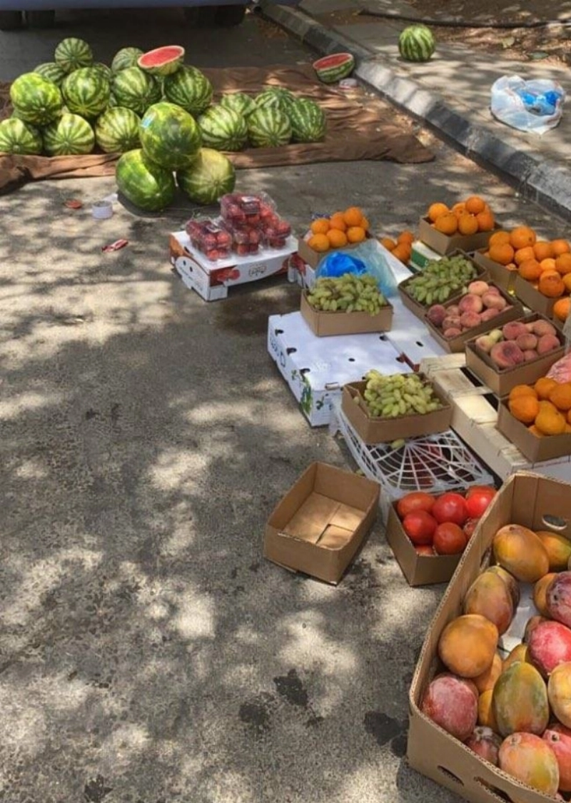 من الفواكه المضبوطة (مكة)