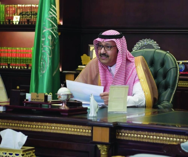 حسام بن سعود خلال اللقاء (مكة)