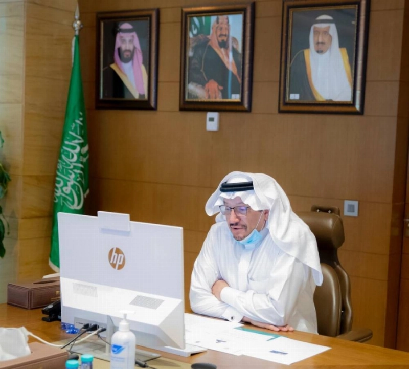 حمد آل الشيخ خلال اللقاء (مكة)