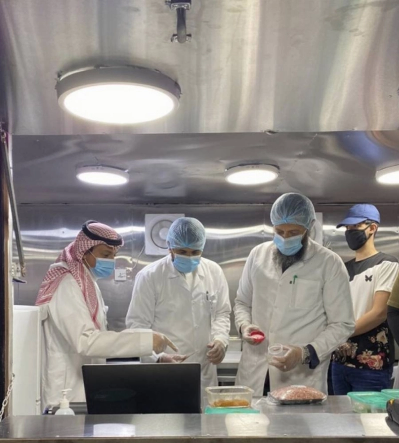مراقبو البلدية خلال الجولات (مكة)