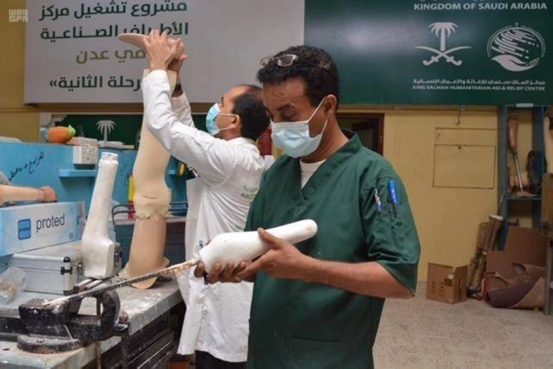 عمل متواصل داخل المركز