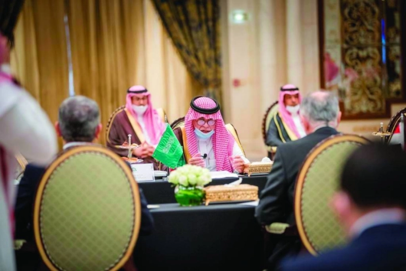 القصبي مترئسا الجانب السعودي (مكة)