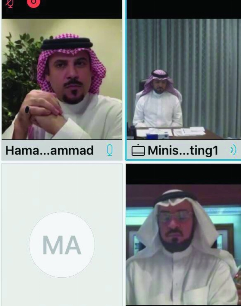 الحقيل يتحدث خلال اللقاء(مكة)