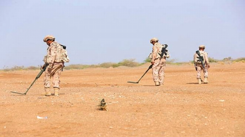 فريق مسام ينقب عن الألغام (مكة)