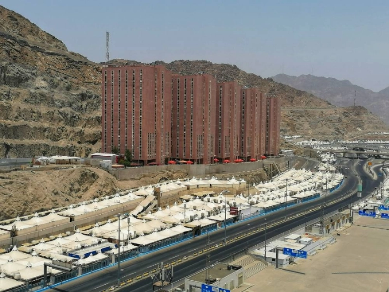 أبراج منى تتهيأ لضيوفها (أنس الحارثي)