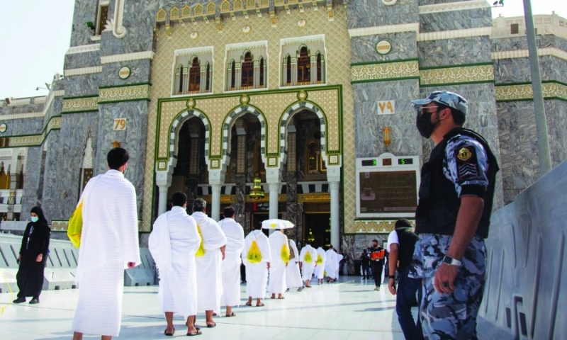 عملية منظمة لدخول الحجاج إلى المسجد الحرام