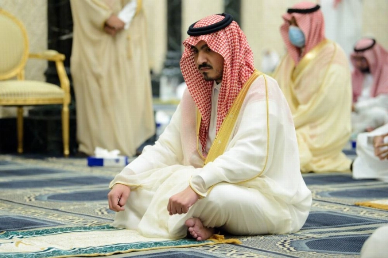 بدر بن سلطان خلال صلاة العيد