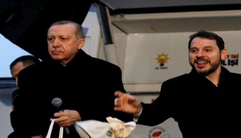 إردوغان وصهره في إحدى المناسبات (مكة)