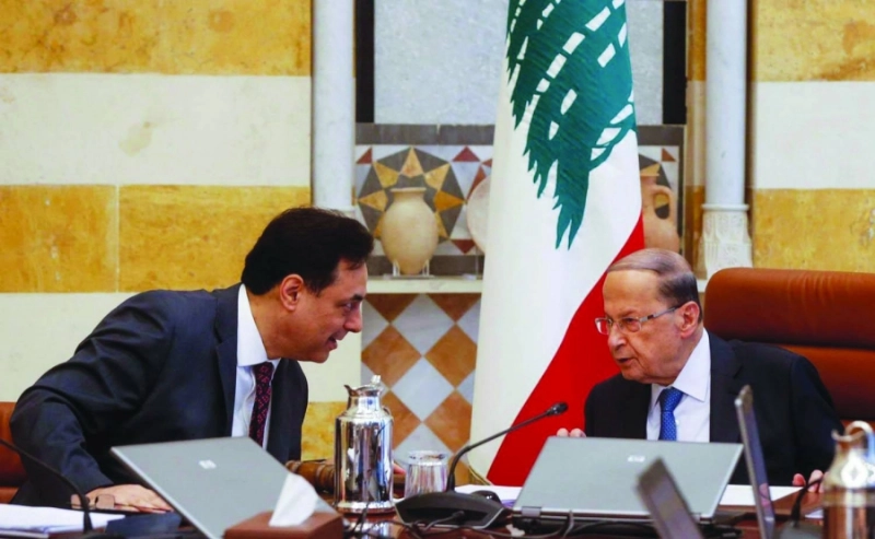 ميشيل عون وحسان دياب (مكة)