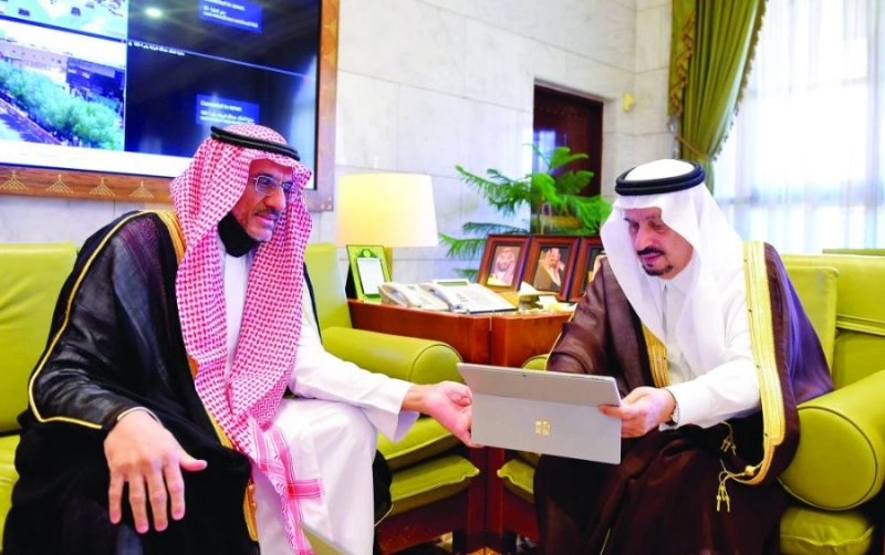 فيصل بن بندر خلال التدشين (مكة)